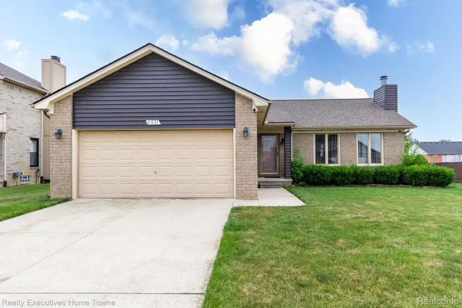 21637 Clifford Drive, Macomb, MI 48044 - Image #3