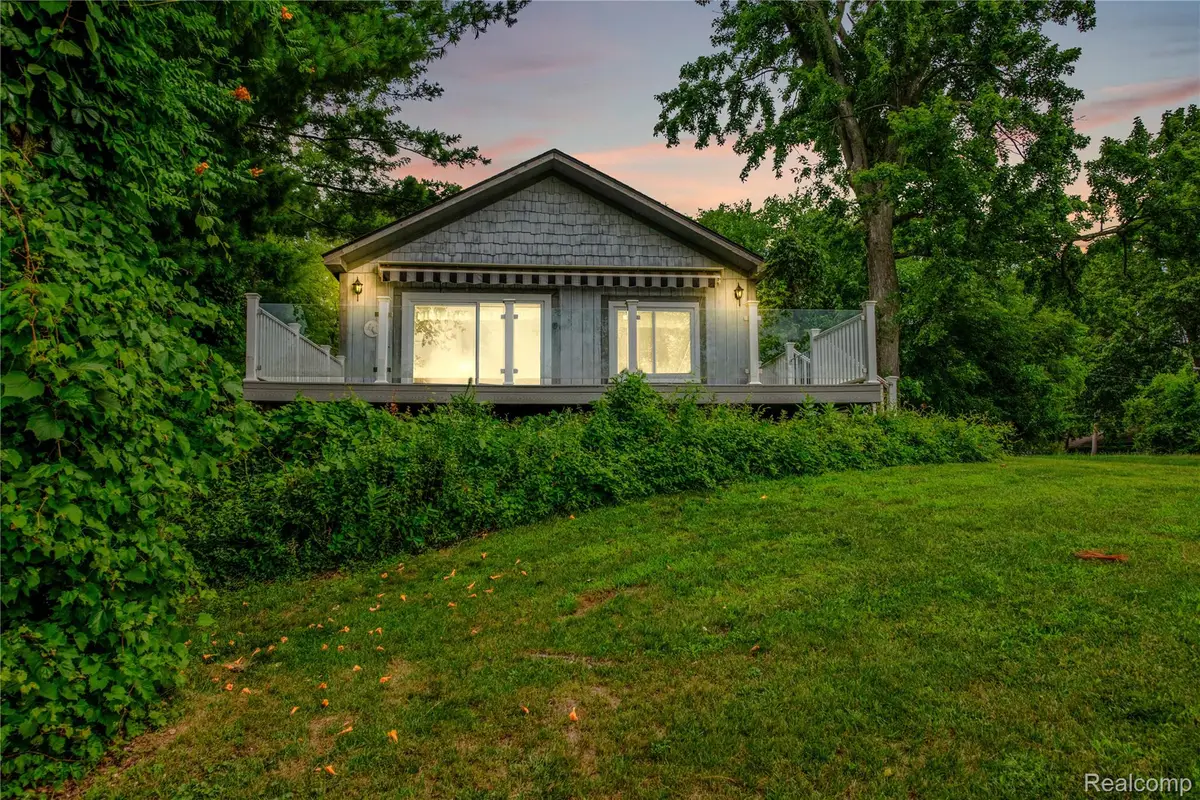 3870 Benstein Road, Commerce, MI 48382 - Image #1