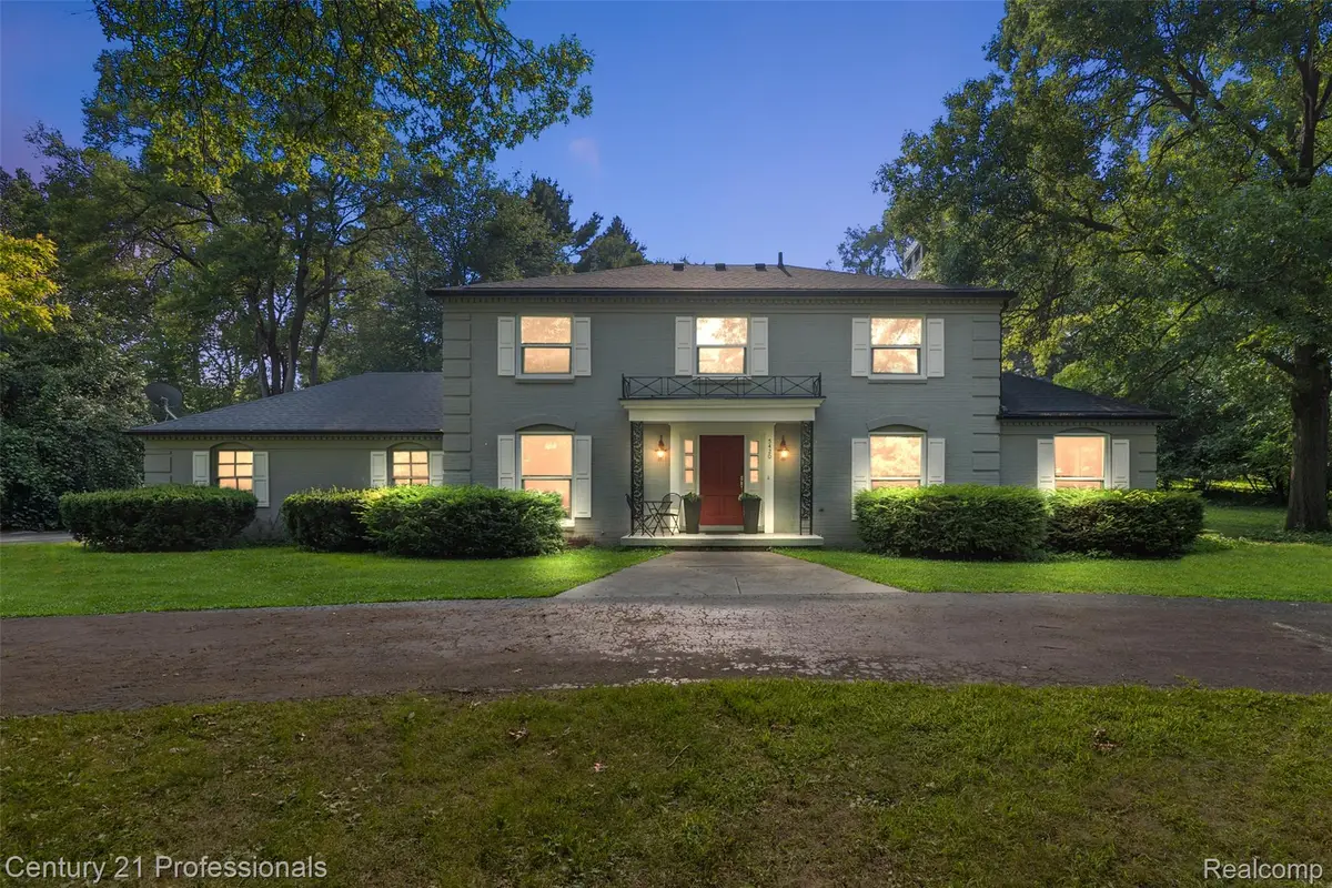 5420 Lahser Road, Bloomfield, MI 48302 - Image #1
