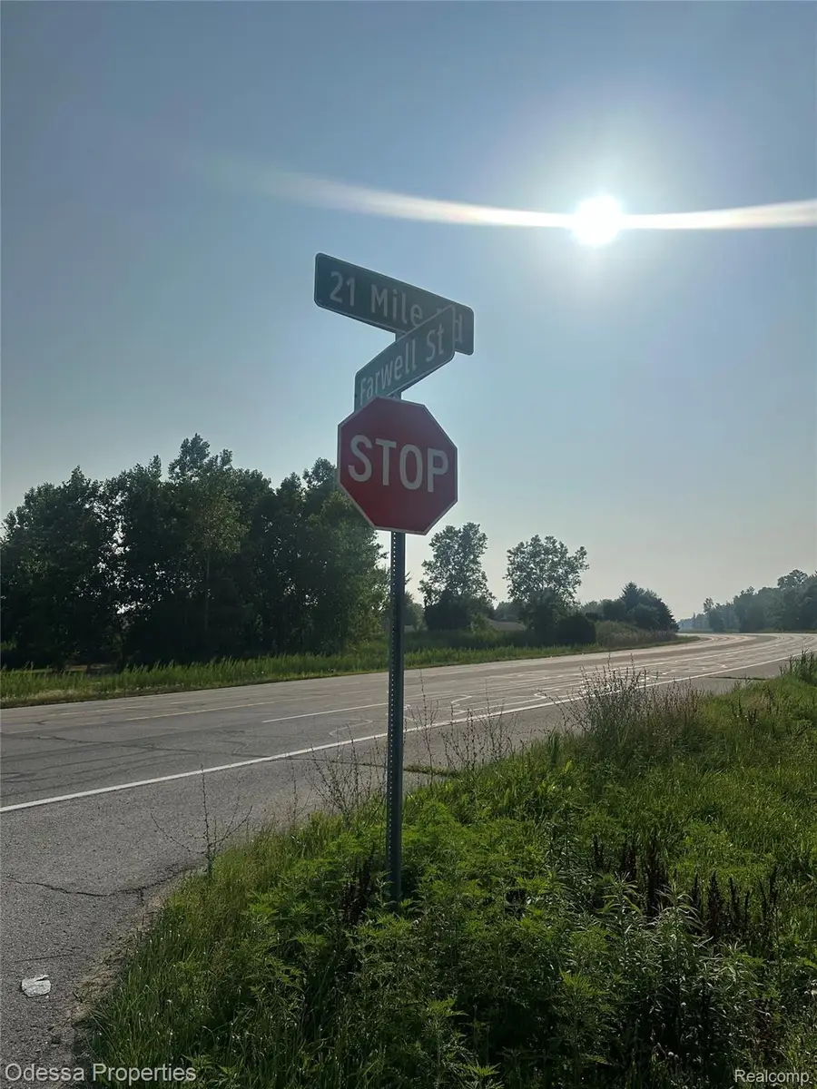 000 Farwell Street, Chesterfield, MI 48047 - Image #3