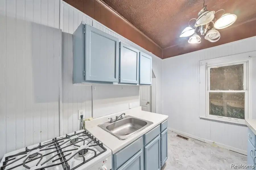 1943 Jarvis Avenue, Warren, MI 48091 - Image #3