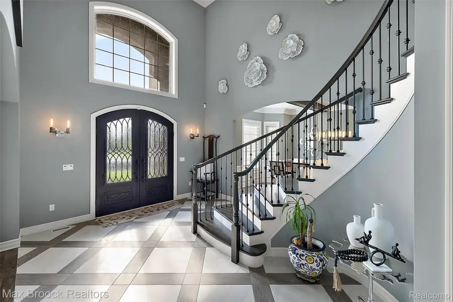 3888 Thatcher Drive, Rochester Hills, MI 48309 - Image #3