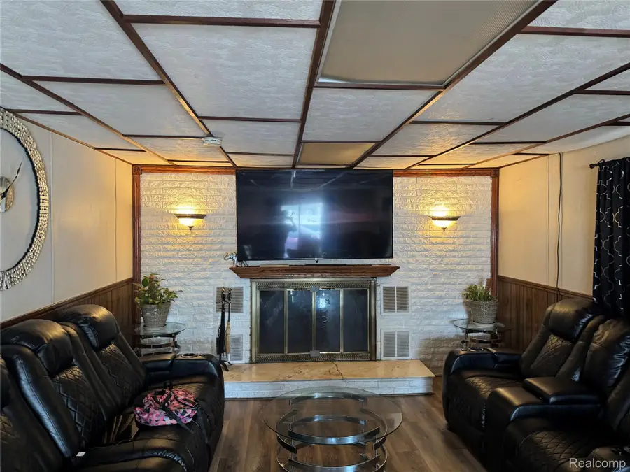 31263 Hayes Road, Warren, MI 48088 - Image #3