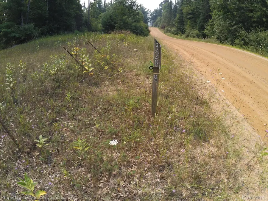 3288 Athey Avenue, Harrison, MI 48625 - Image #3