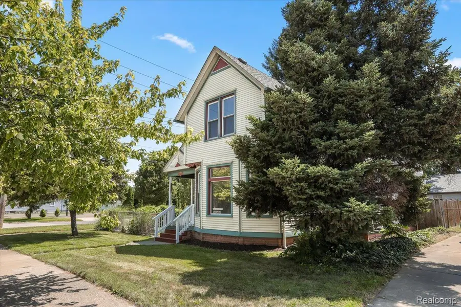 1105 Oak Street, Wyandotte, MI 48192 - Image #2