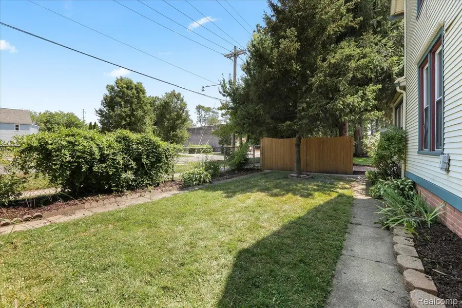 1105 Oak Street, Wyandotte, MI 48192 - Image #3
