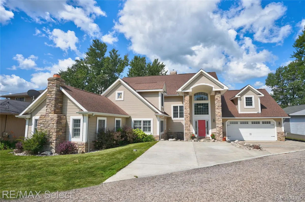 11472 Moffett Court, Fenton, MI 48430 - Image #1