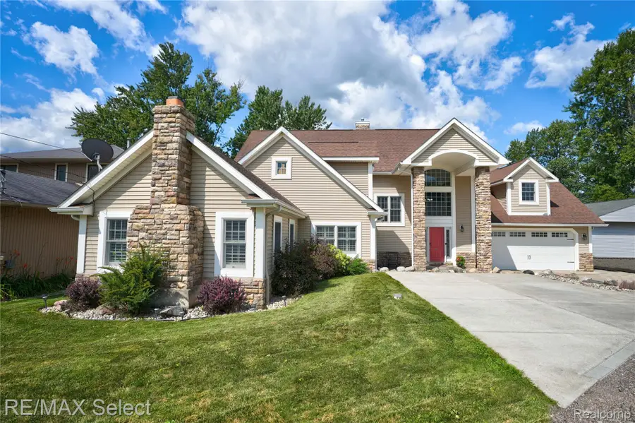 11472 Moffett Court, Fenton, MI 48430 - Image #2