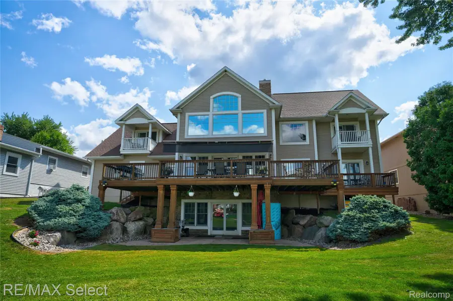 11472 Moffett Court, Fenton, MI 48430 - Image #3