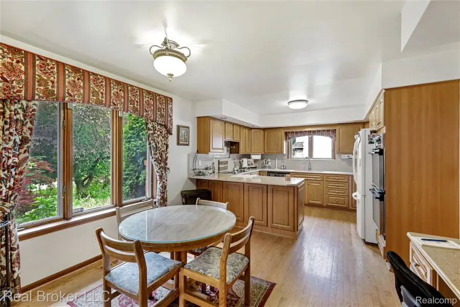 1321 Highland Meadows, Flint, MI 48532 - #2