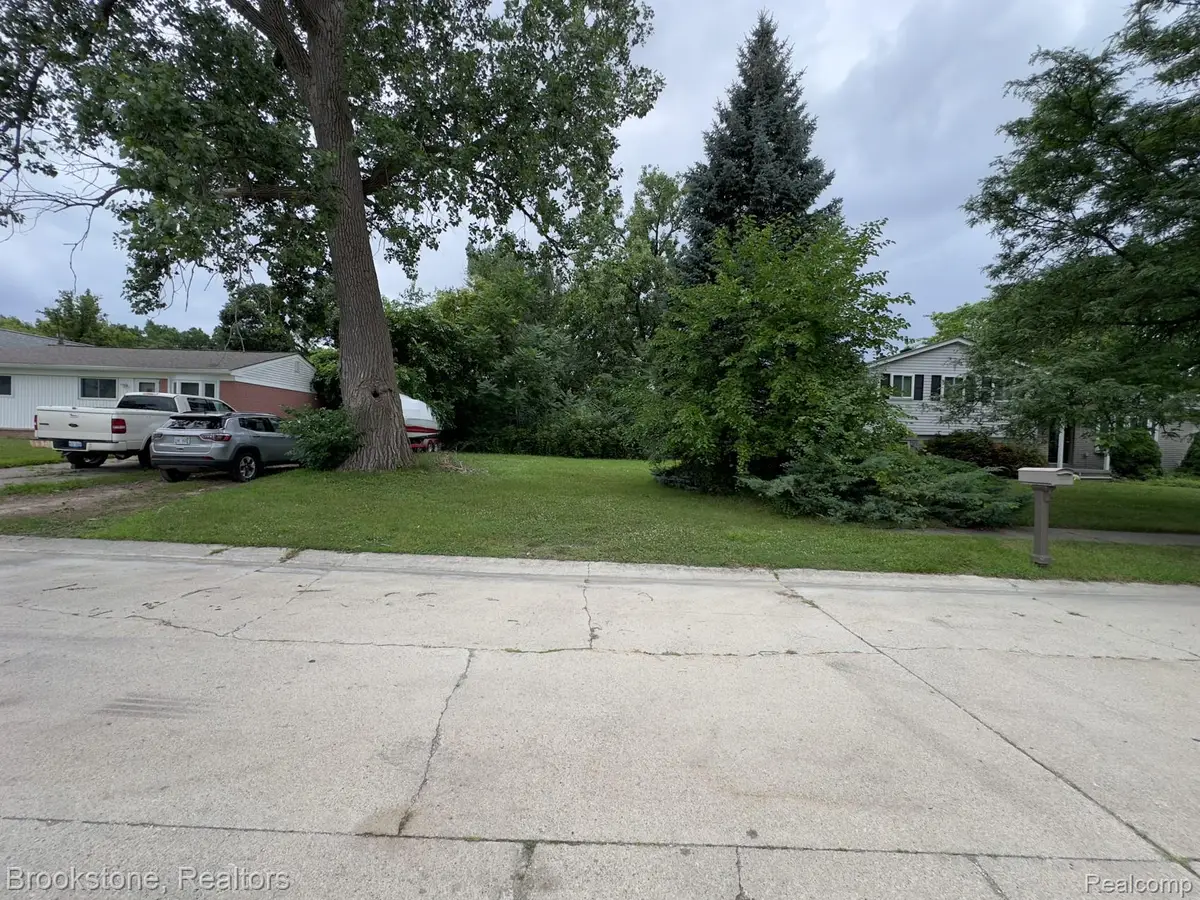 00 Maynard, Clinton Charter Township, MI 48035 - Image #1