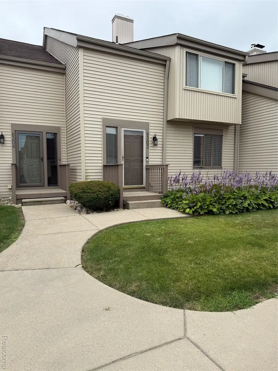 6302 Laurentian Court, Flint, MI 48532 - Image #2