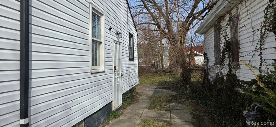 18052 Mackay Street, Detroit, MI 48234 - Image #2