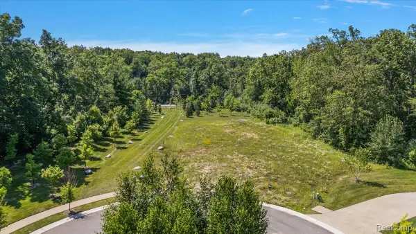 49646 Villa Drive, Novi, MI 48374