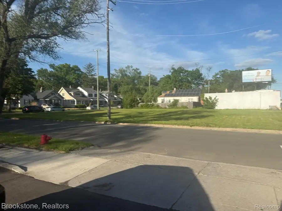 482 W 8 Mile Road, Ferndale, MI 48220 - Image #3