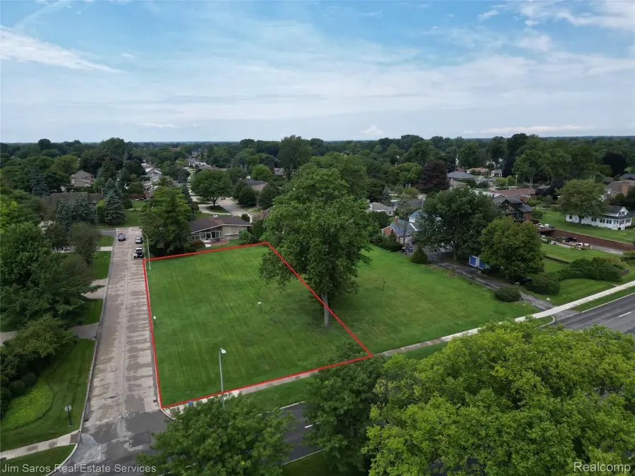 745 Lake Shore Road, Village Of Grosse Pointe Shores, MI 48236 - Image #3