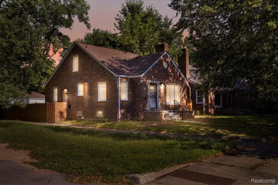 17420 Edinborough Road, Detroit, MI 48219 - Image #2