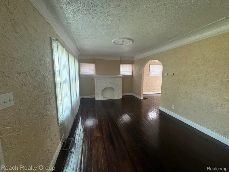 15355 Coyle Street, Detroit, MI 48227 - Image #2