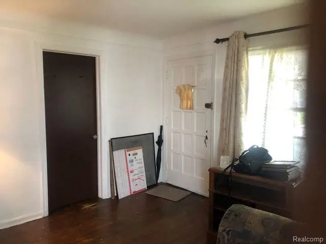 8620 Pierson Street, Detroit, MI 48228 - Image #3