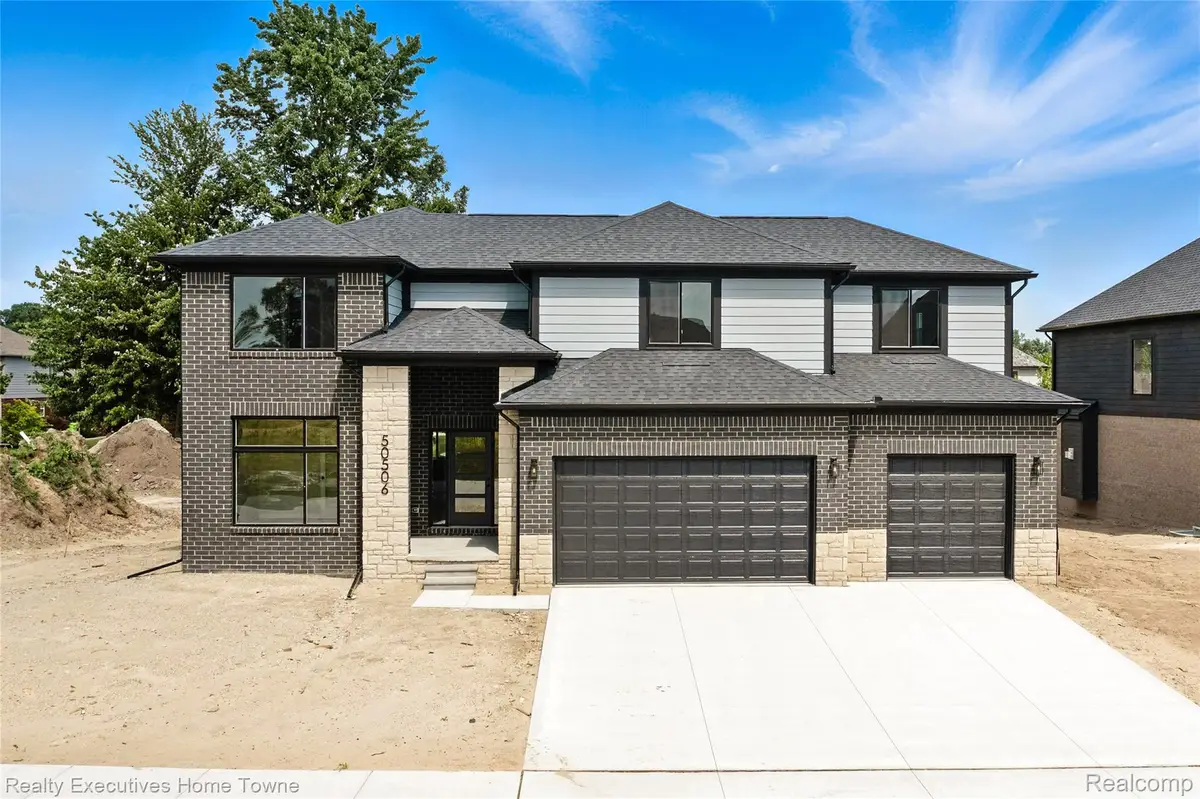 50733 Mistwood Drive, Macomb, MI 48042 - Image #1