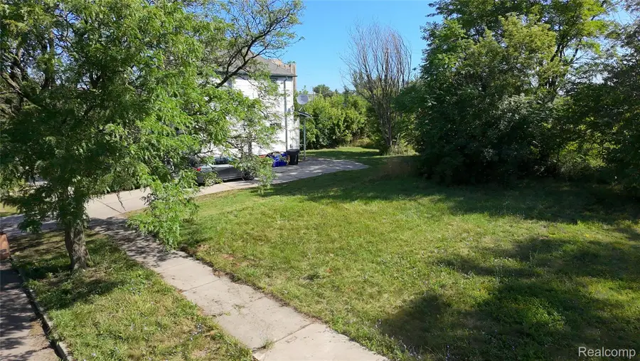 6208 Wabash Street, Detroit, MI 48208 - Image #2