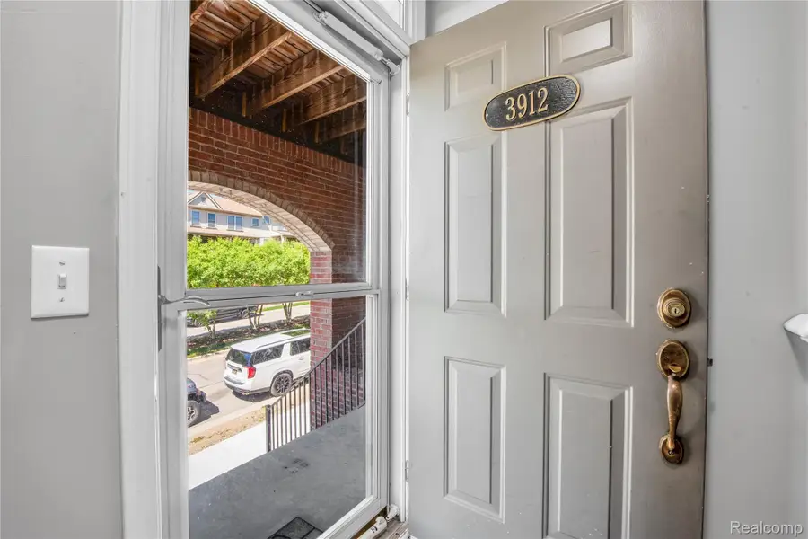 3912 Forester Boulevard, Auburn Hills, MI 48326 - Image #3