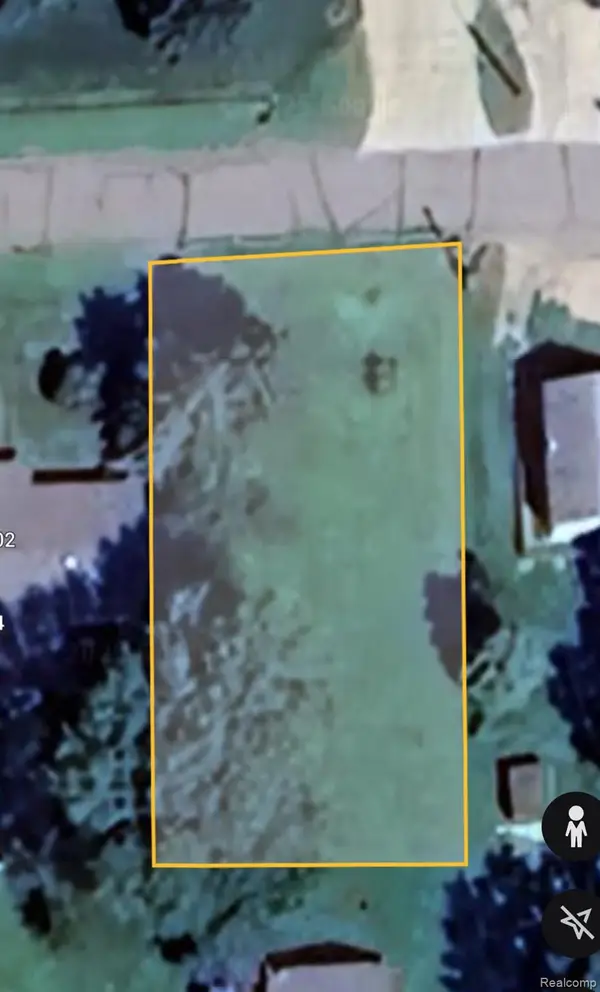 206 Emmett, Byron, MI 48418