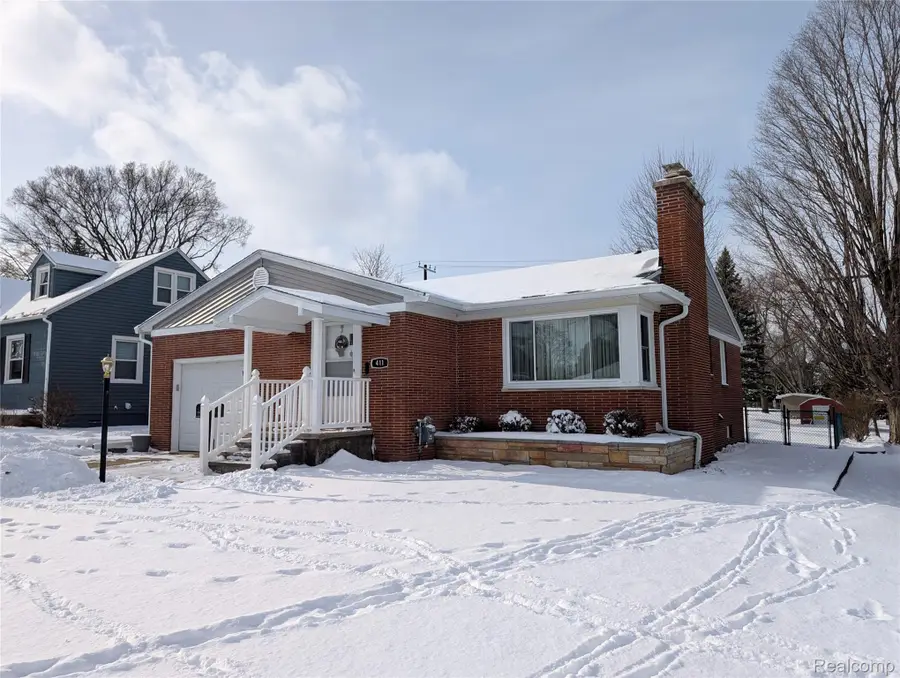 411 Cleveland Street, Bad Axe, MI 48413 - Image #2