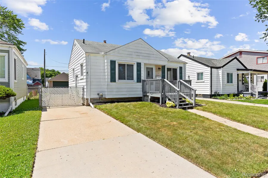 25239 Lehner Street, Roseville, MI 48066 - Image #2