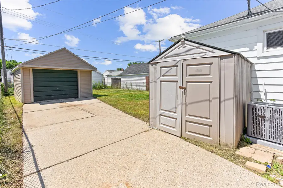 25239 Lehner Street, Roseville, MI 48066 - Image #3