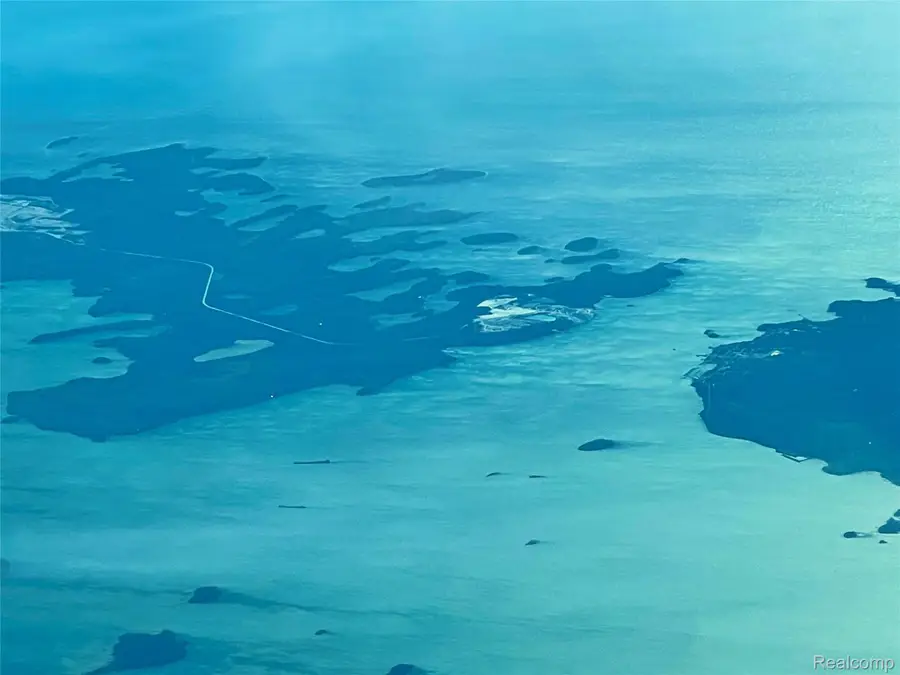 33882 S Dix Point Road, Drummond, MI 49726 - Image #3