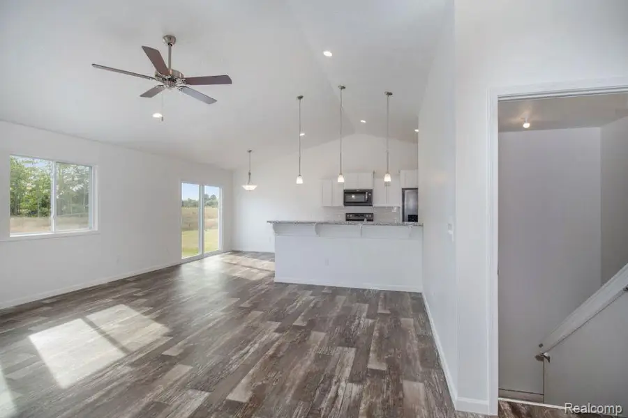 104 Cottonwood Court, Litchfield, MI 49252 - Image #2