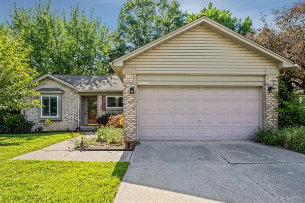 1530 Fairfax Drive, Canton, MI 48188