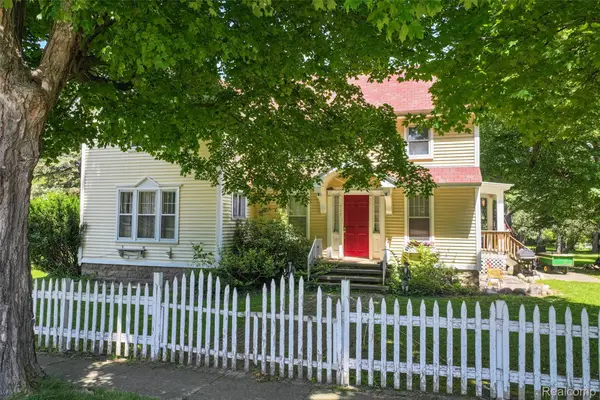 417 E Oregon Street, Lapeer, MI 48446