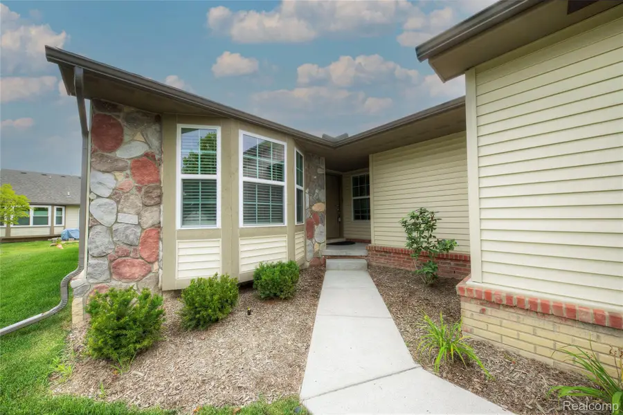 1868 Wexford Drive, Ypsilanti, MI 48198 - Image #3