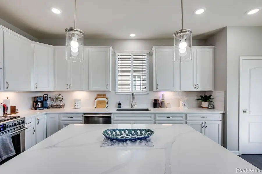 42504 Arbor Drive, Clinton Charter Township, MI 48038 - Image #3