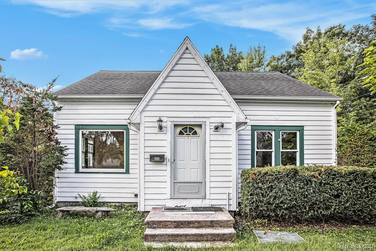 349 Goguac Street W, Battle Creek, MI 49015 - Image #1