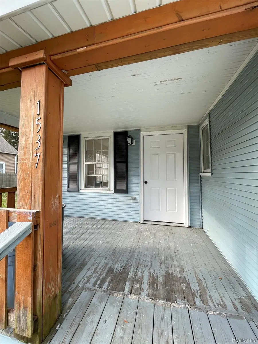 1537 Bay Street, Saginaw, MI 48602 - Image #2