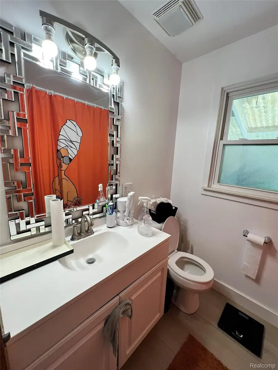 3116 Mackinaw Street, Saginaw, MI 48602 - Image #2