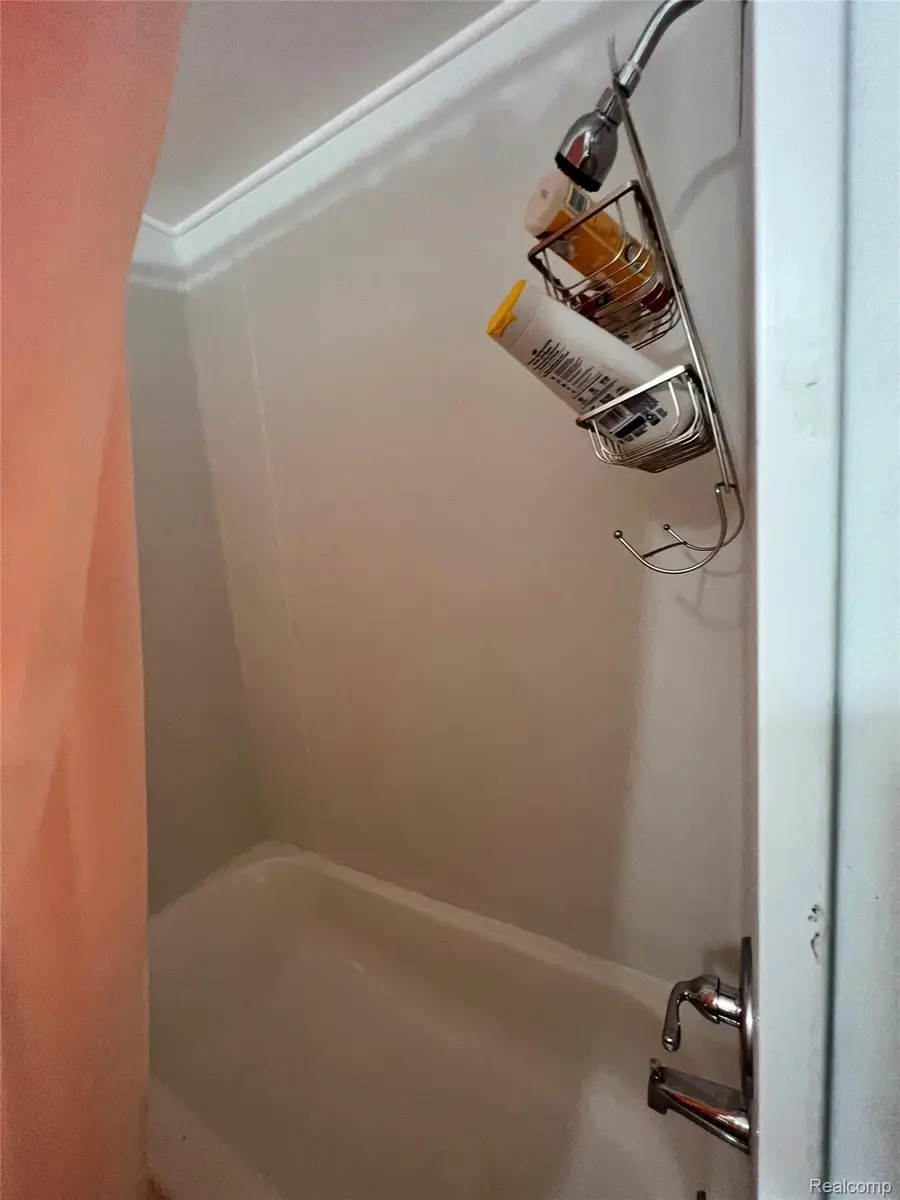 3116 Mackinaw Street, Saginaw, MI 48602 - Image #3