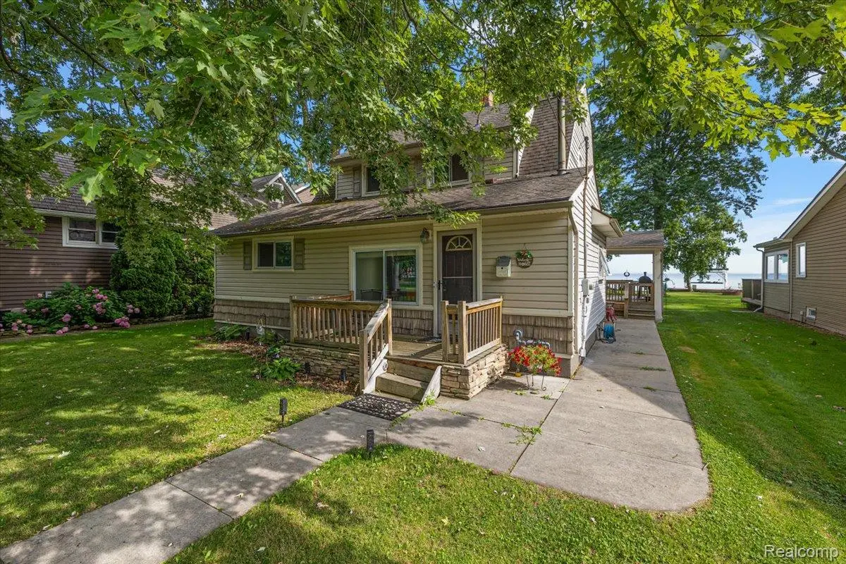 38292 Murdick Drive, New Baltimore, MI 48047 - Image #1