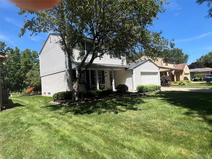 3494 Eagle Drive, Troy, MI 48083 - Image #2