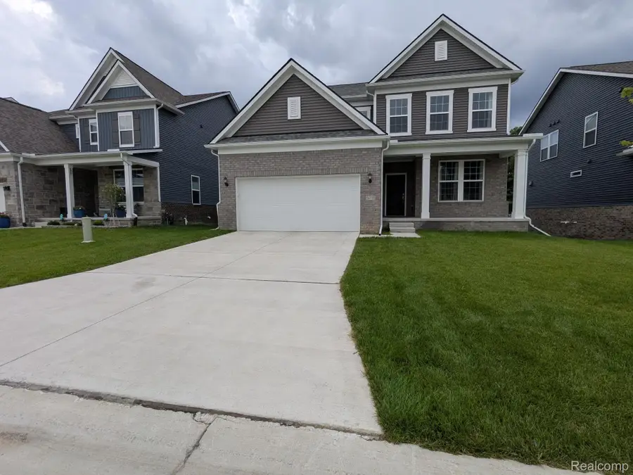 5018 Shoreham Circle, Clarkston, MI 48346 - Image #2