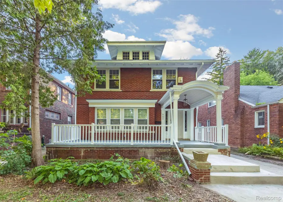 561 Lakewood Street, Detroit, MI 48215 - Image #2