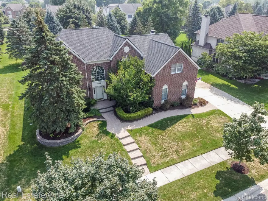 2179 Applebrook Drive, Commerce Township, MI 48382 - Image #2