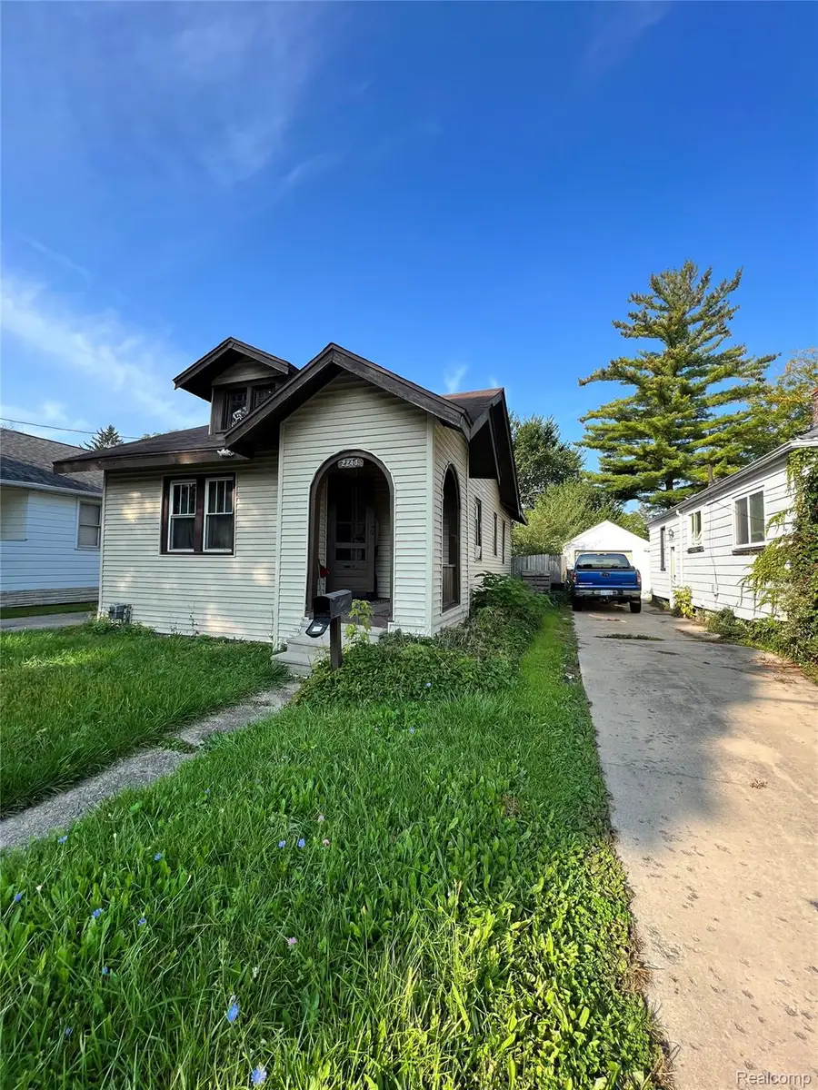 2243 Avon Street, Saginaw, MI 48602 - Image #3