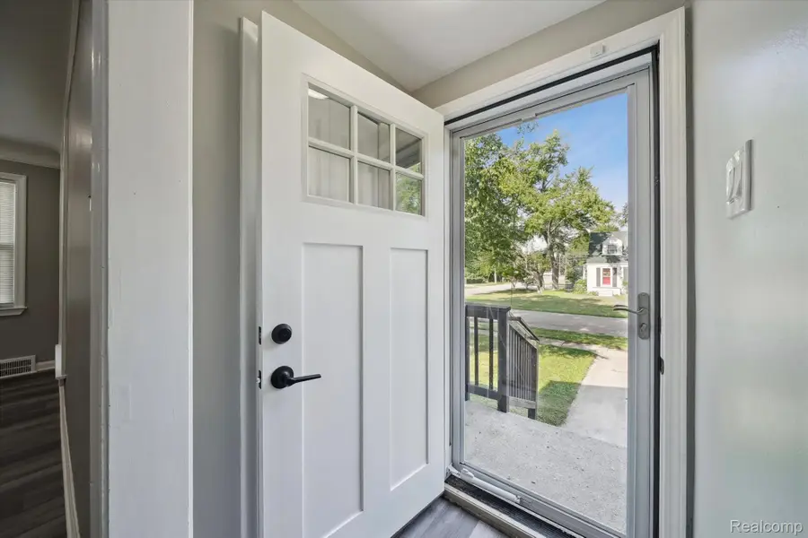 18902 Westmore Street, Livonia, MI 48152 - Image #3