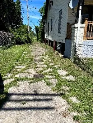 8827 E Warren Avenue, Detroit, MI 48214 - Image #2