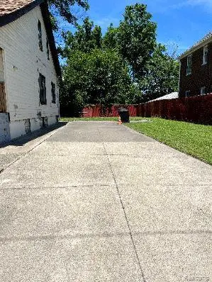 8827 E Warren Avenue, Detroit, MI 48214 - Image #3