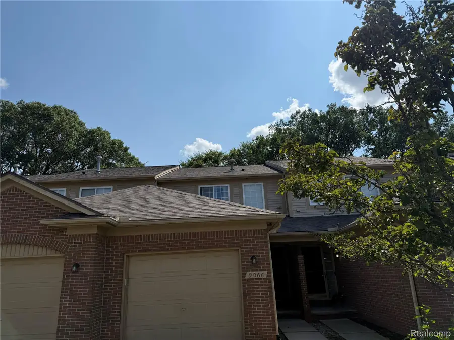 9066 Newport Way #11, Livonia, MI 48150 - Image #2